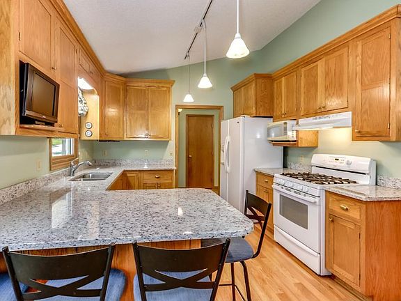 Breakfast bar has plenty of seating.