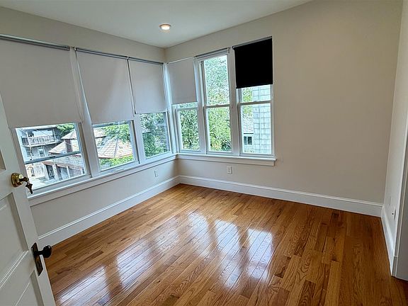 5th image of 9 Ashland St #2