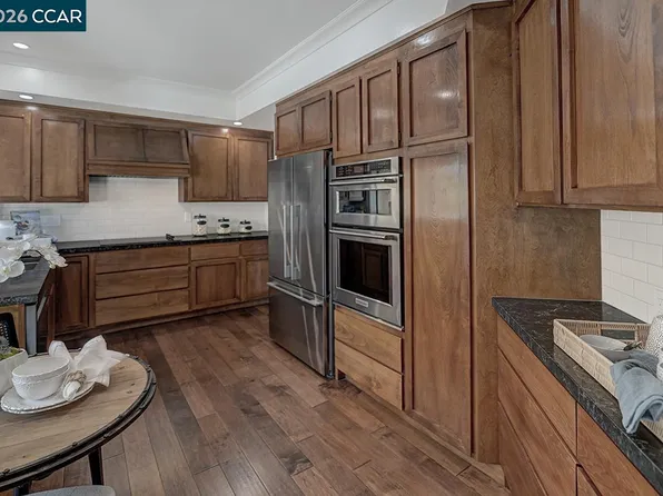 3711 Terra Granada Dr APT 3B, Walnut Creek, CA 94595