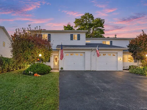 206 Tamerisk Lane, New Windsor, NY 12553