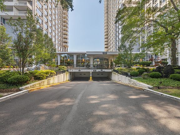 2nd image of 4250 N Marine Dr APT 911