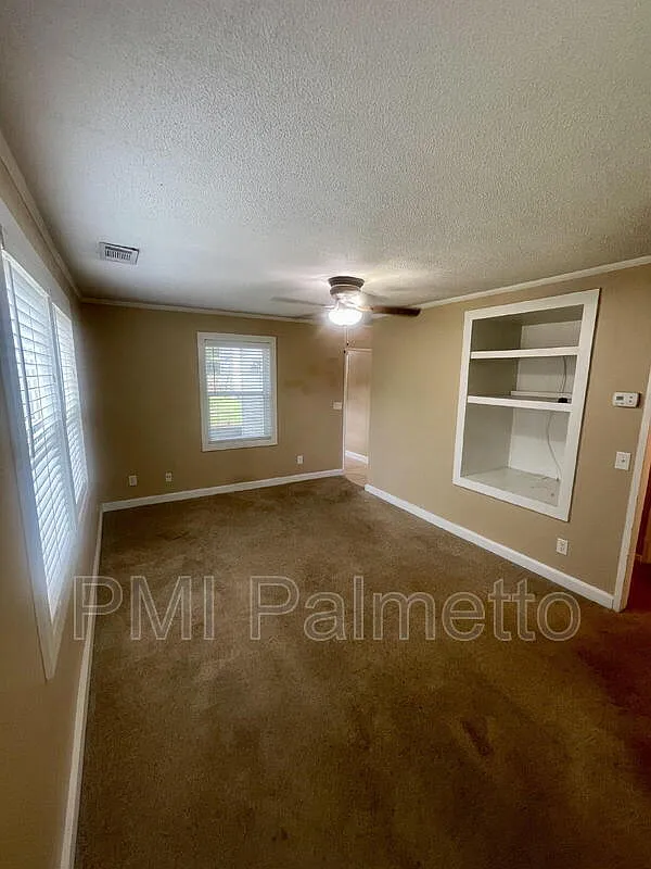 1 bed, 1.0 bath, 875 sqft, $1,175 — Photo 2