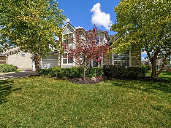 2nd image of 8938 Oakshire Dr