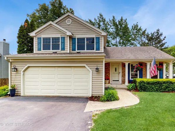 500 Shallow Cove Rd, Lake Zurich, IL 60047