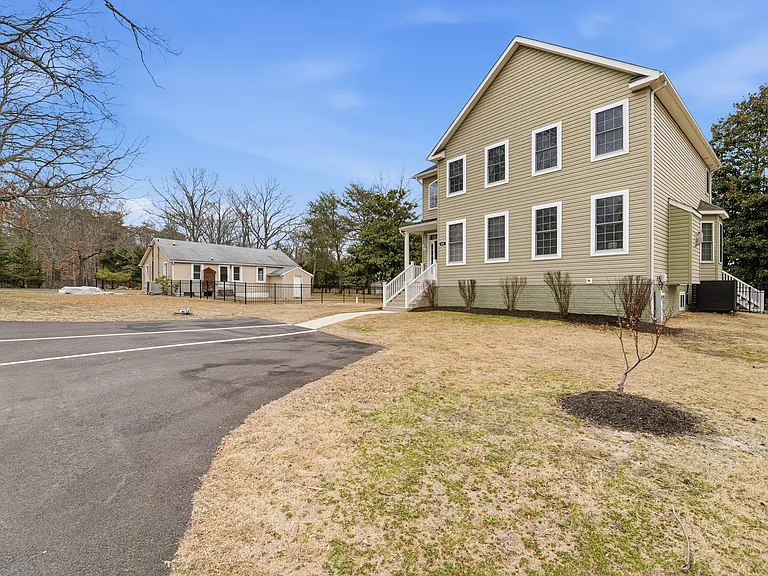 609 Tebbston Dr — Photo 12