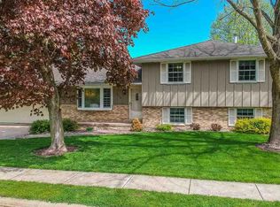 518 E Robinson St, Goodfield, IL 61742