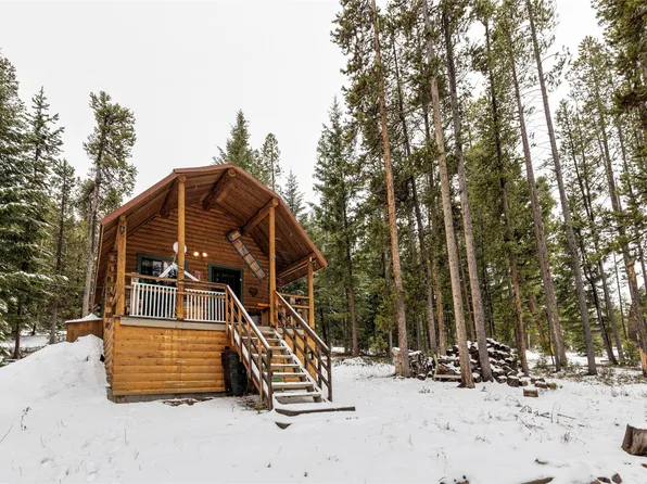 9 Village Two Ct, Anaconda, MT 59711