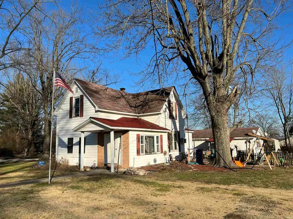 110 N Sycamore St, Flat Rock, IL 62427