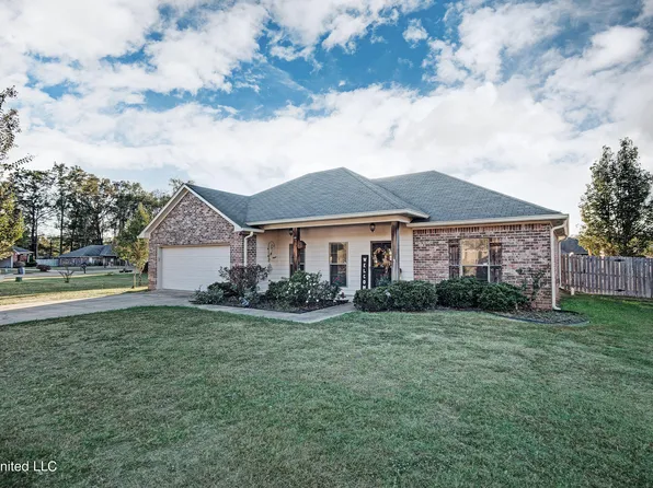 550 Oak Park Cir, Pearl, MS 39208