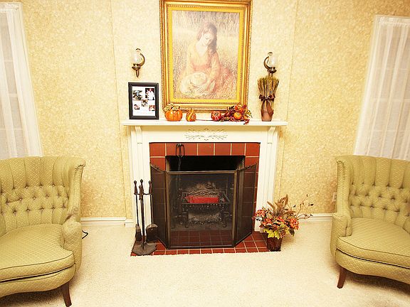 5th image of 2618 N 88th St