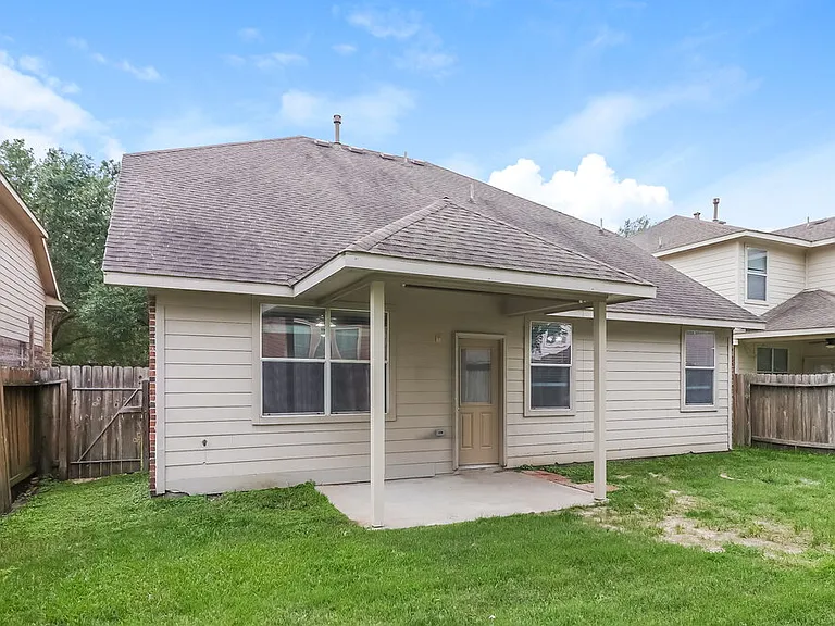 6015 Starbrook Creek Dr — Photo 17