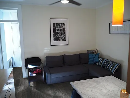 Rented by R New York | media 6