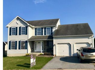 22 Primrose Ln, Sinking Spring, PA 19608