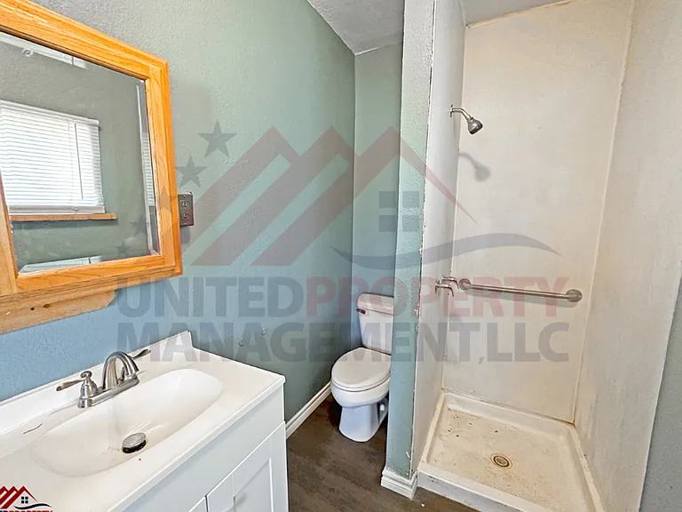 511 W Bonbright St — Photo 5