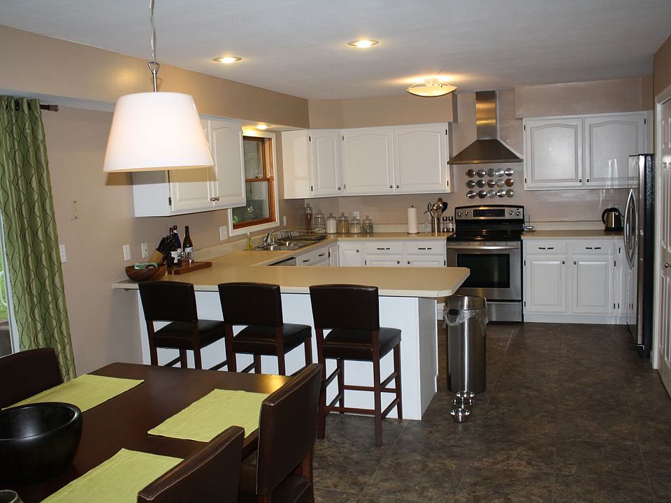 2nd image of 1854 Hummingbird Drive