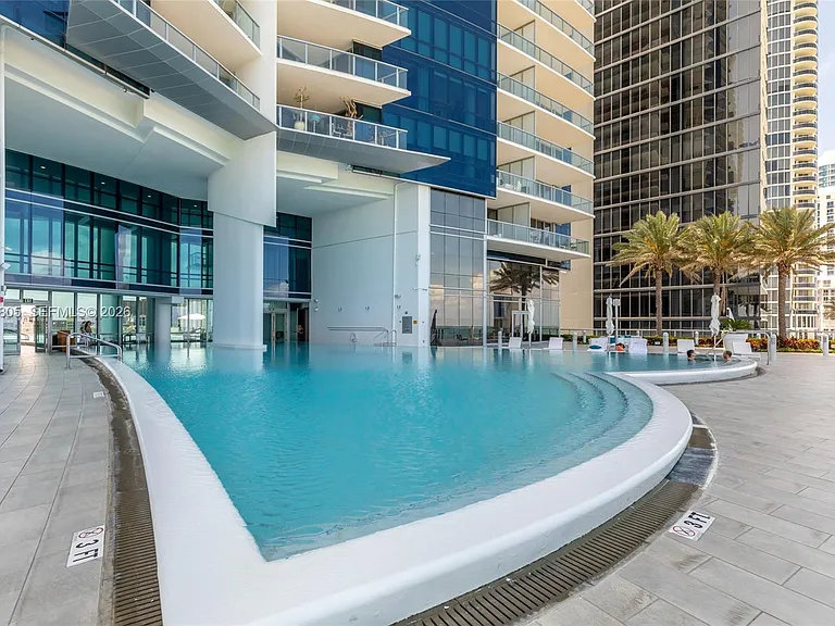 17121 Collins Ave #1406 — Photo 32