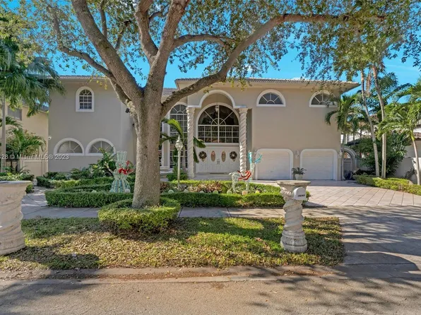 16760 NW 84th Ct, Miami Lakes, FL 33016