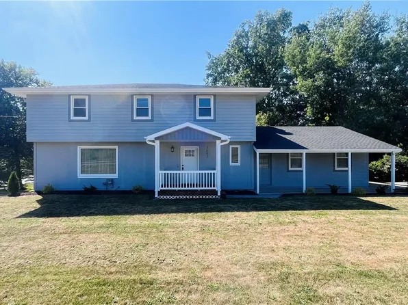 5602 S 40th St, Saint Joseph, MO 64503