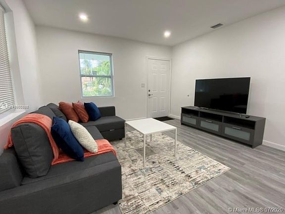 3rd image of 2604 Fletcher Ct #2604