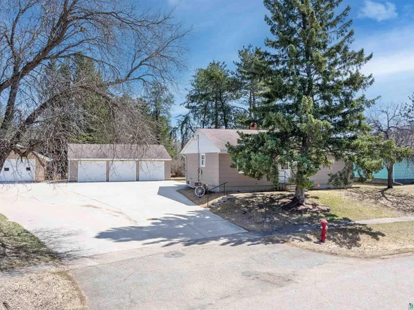 30 Cherry Cir, Babbitt, MN 55706