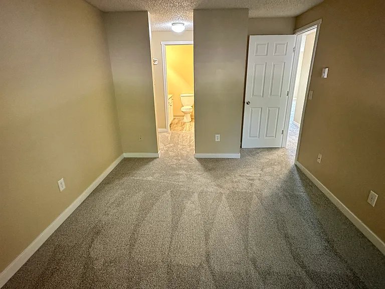 Evanbrook Apartments — Photo 45