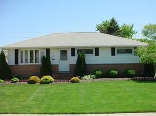 11421 Kader Dr, Parma, OH