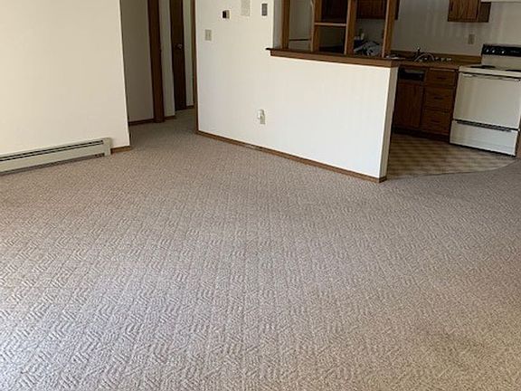4th image of 445 Laverne Dr #3