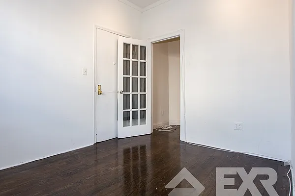 Rented by EXR | media 24