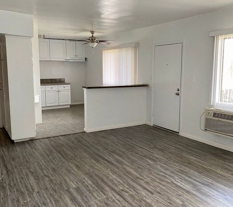1st image of 12736 Kalnor Ave #15