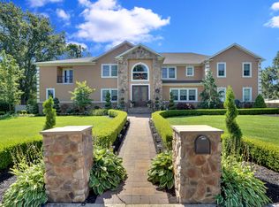 28 Arlene Dr, West Long Branch, NJ 07764