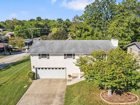 5th image of 1905 Westwood Dr