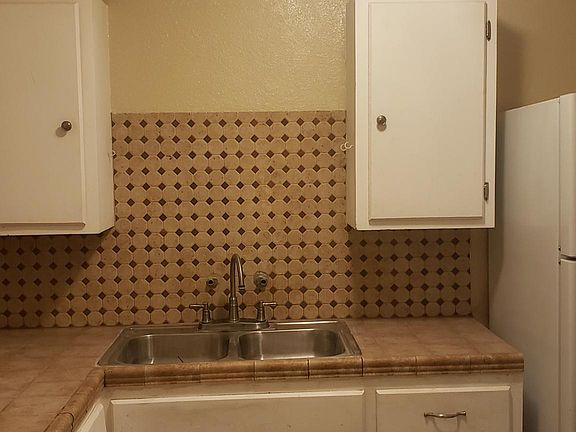 5th image of 15073 La Mesa St