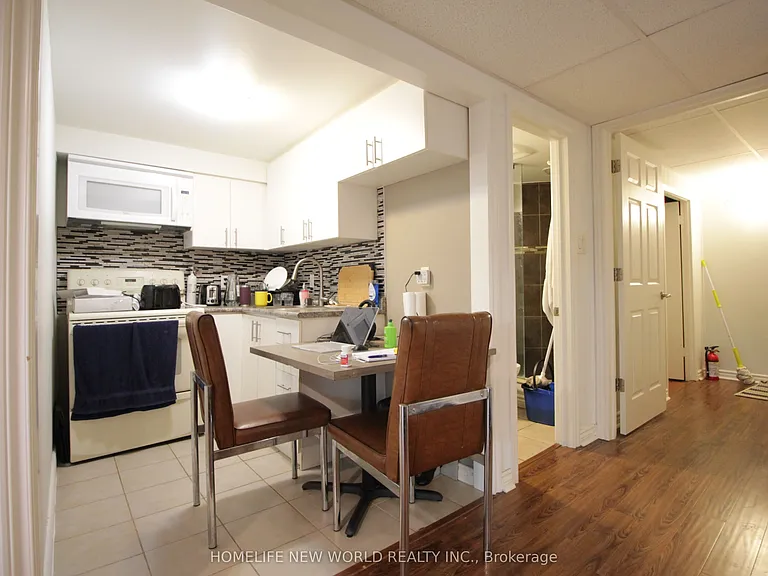 39 Aberfeldy Cres #BASEMENT — Photo 9