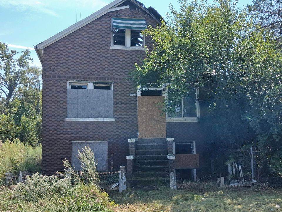 1st image of 2369 W 9th Ave