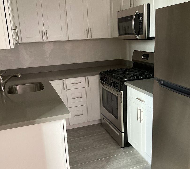 1st image of 44 Cervantes Blvd APT 103