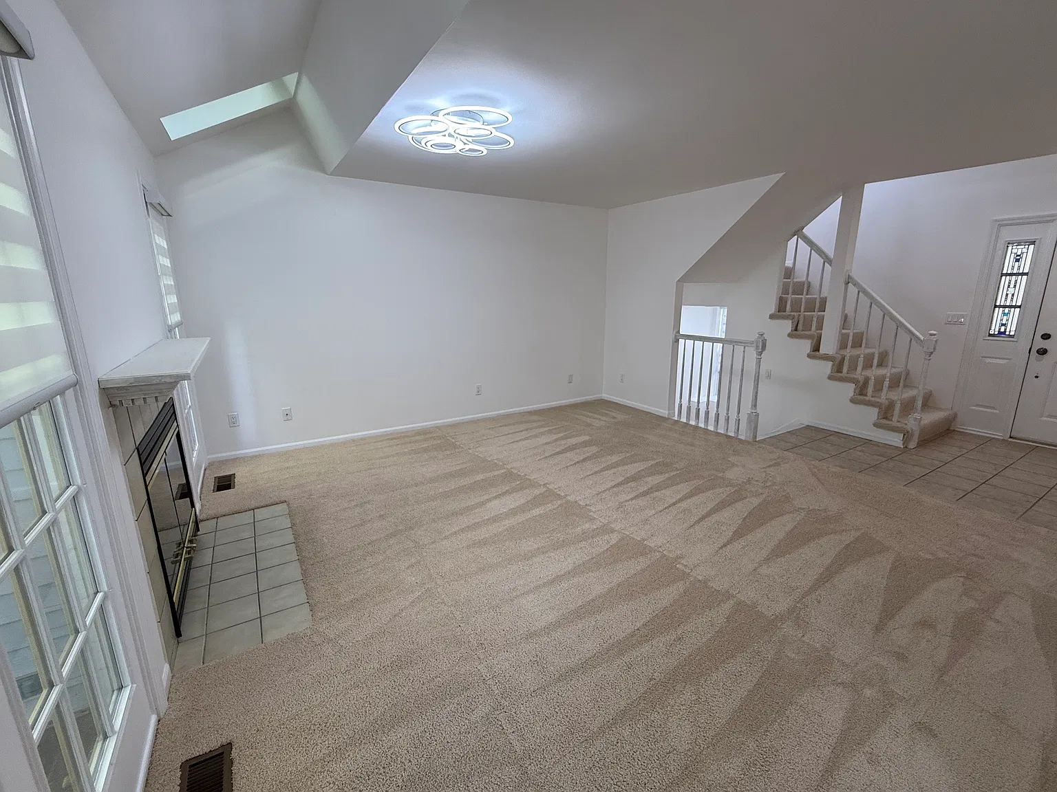 4 bed, 3.5 bath, 2039 sqft, $3,150 — Photo 3