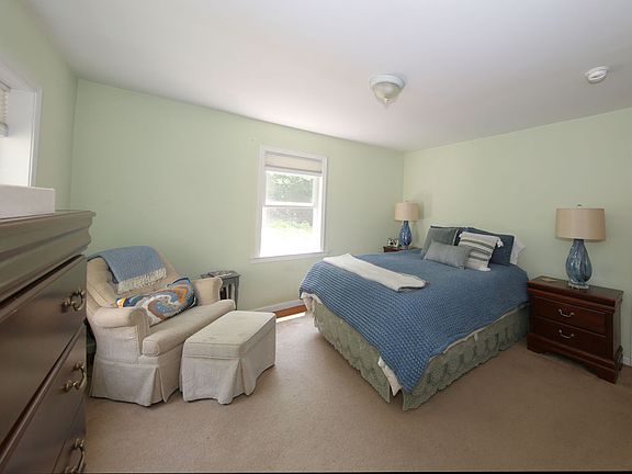 5th image of 315 Anita Ln