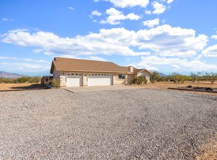 10162 E New England Pl, Hereford, AZ 85615