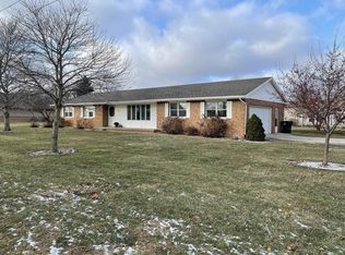 1431 Sunset Dr, Winona Lake, IN 46590