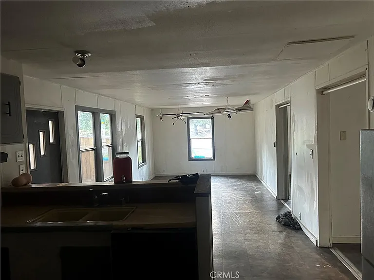 14435 Skyway — Photo 9