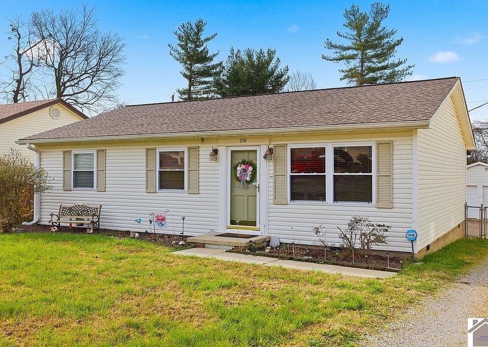 1st image of 219 Seminole Dr
