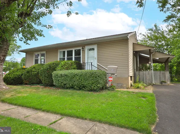 2917 Hammond Pl, Abington, PA 19001