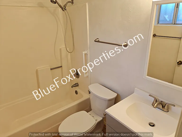 4142 E Spring St #2 — Photo 17