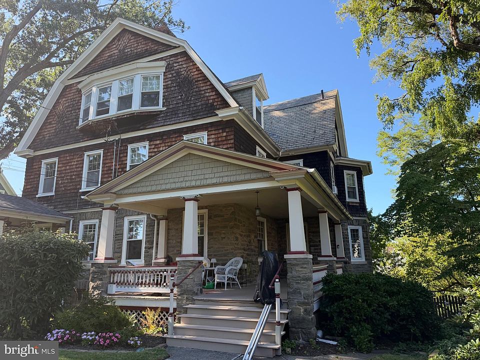 1st image of 223 Summit Ave