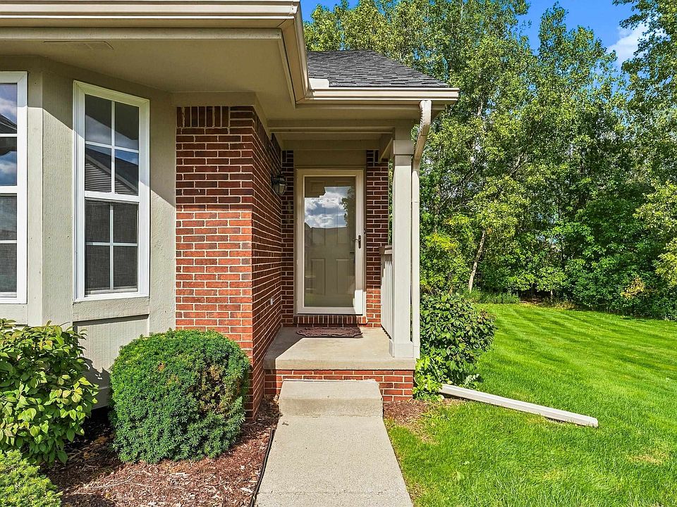 6374 Club Ct W, photo 3
