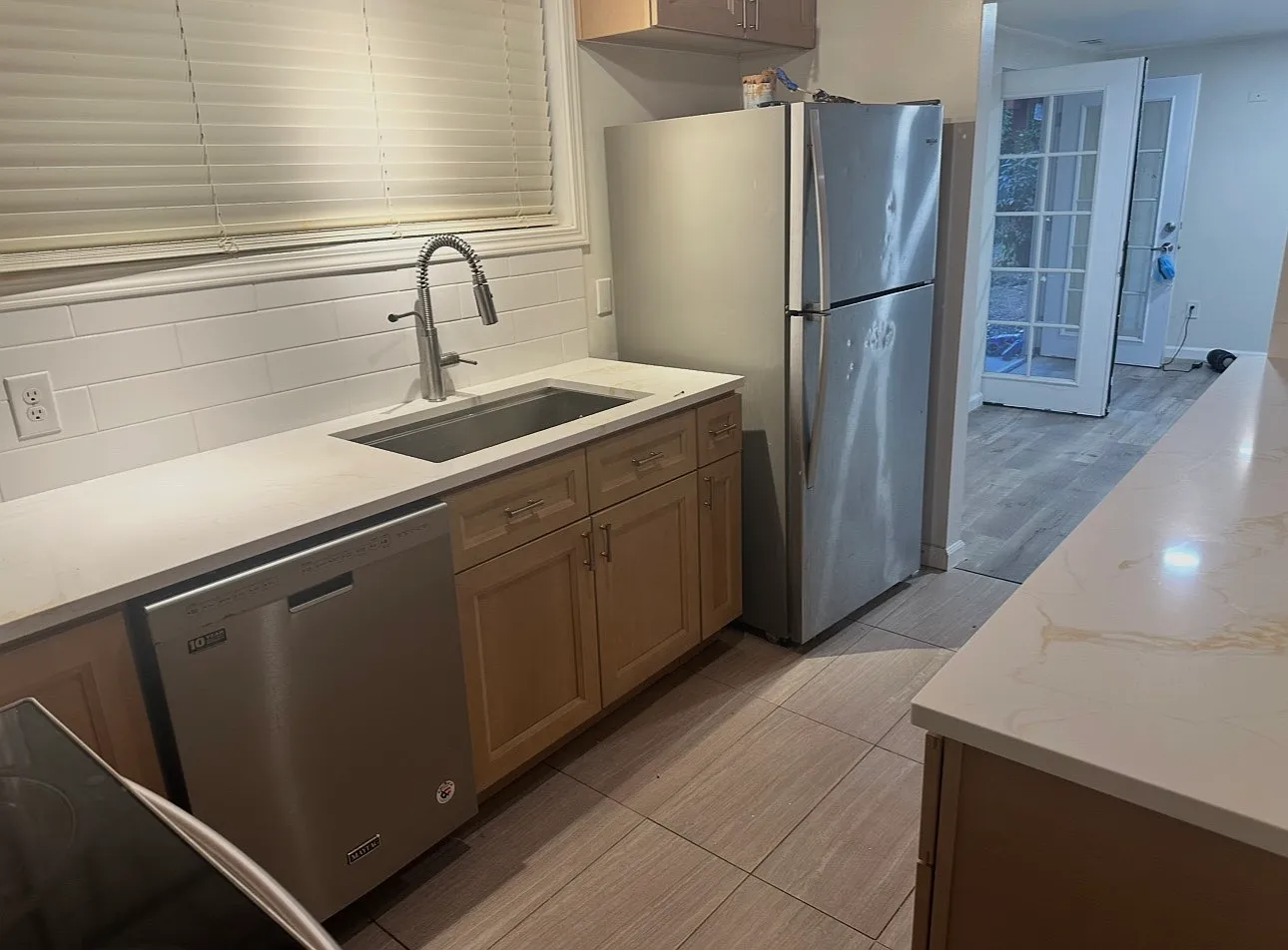 3 bed, 1200 sqft, $2,495 — Photo 4