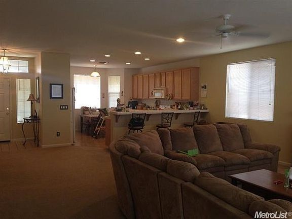 3rd image of 1393 Bamboo St