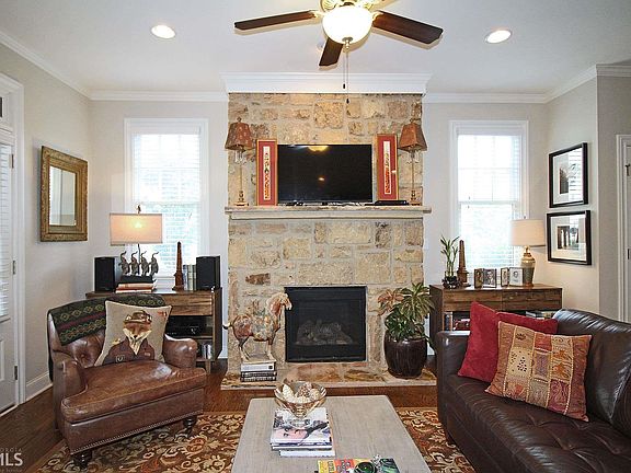5th image of 113 Manget St #34