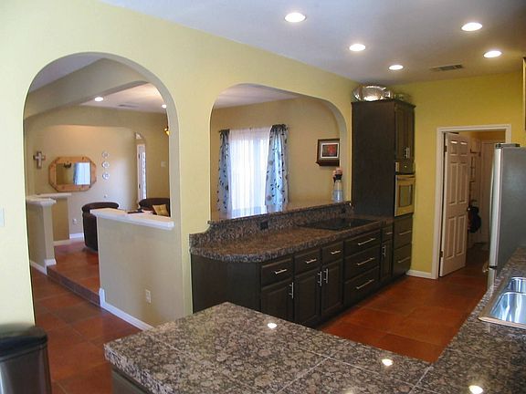 4th image of 101 Clubhouse Dr