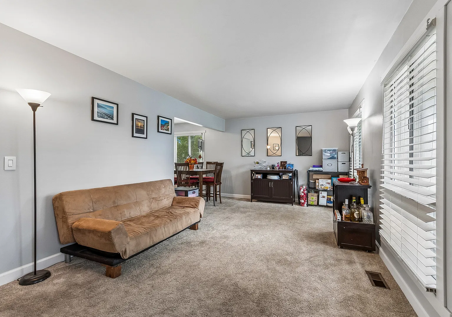 3 bed, 1.5 bath, 1580 sqft, $2,800 — Photo 2